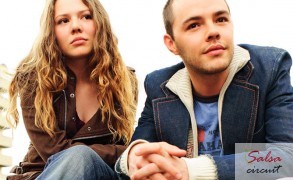 Jesse & Joy released a deluxe free version of their latest album