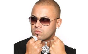 Wisin leads the charts with “Vacaciones”